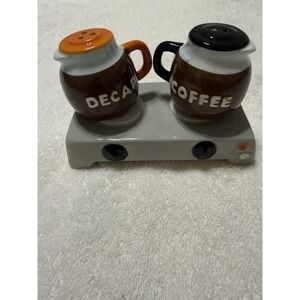 Cracker Barrel Coffee Pots Reg/Decaf Salt and Pepper Shaker Set with Holder New